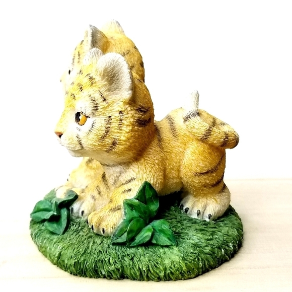 Vintage 1996 Endangered Young 'Uns "Timid Tigers" Figurine Sculpture by Hamilton - Picture 4 of 7